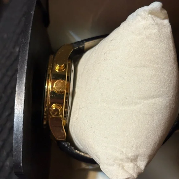 Gold and Black Binssaw Watch - Picture 2 of 3